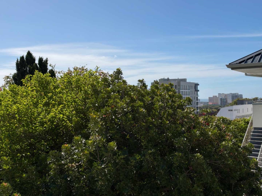 2 Bedroom Property for Sale in Green Point Western Cape